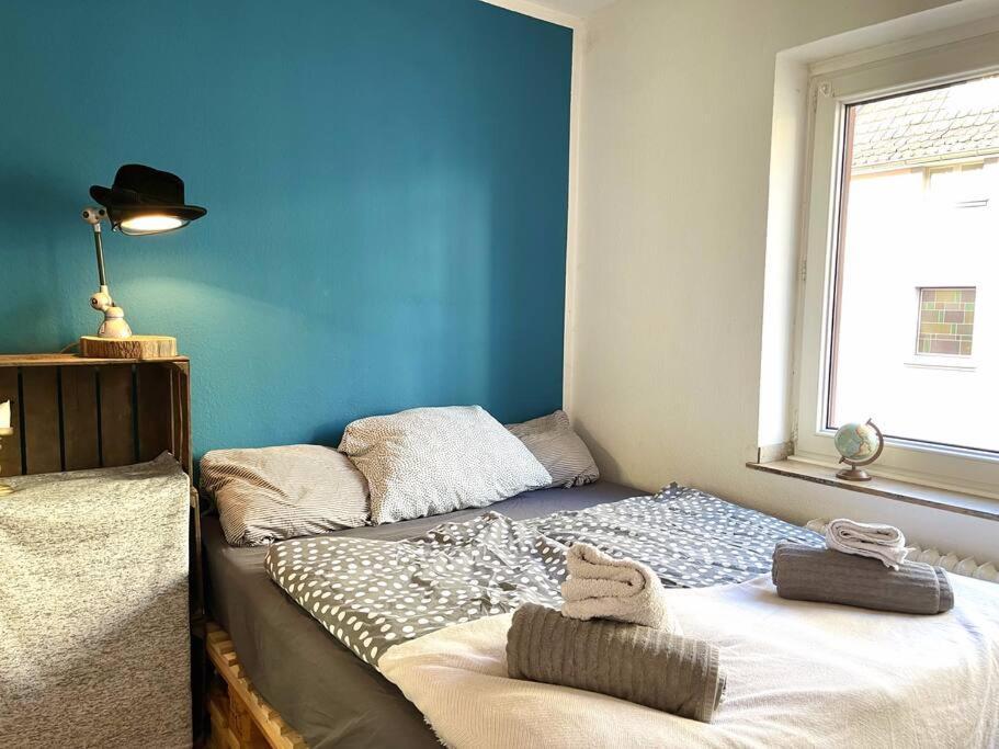 - Chilliges Zimmer In Dusseldorf Mit Balkon & Kuche; Big Tv And Bed - Exterior photo